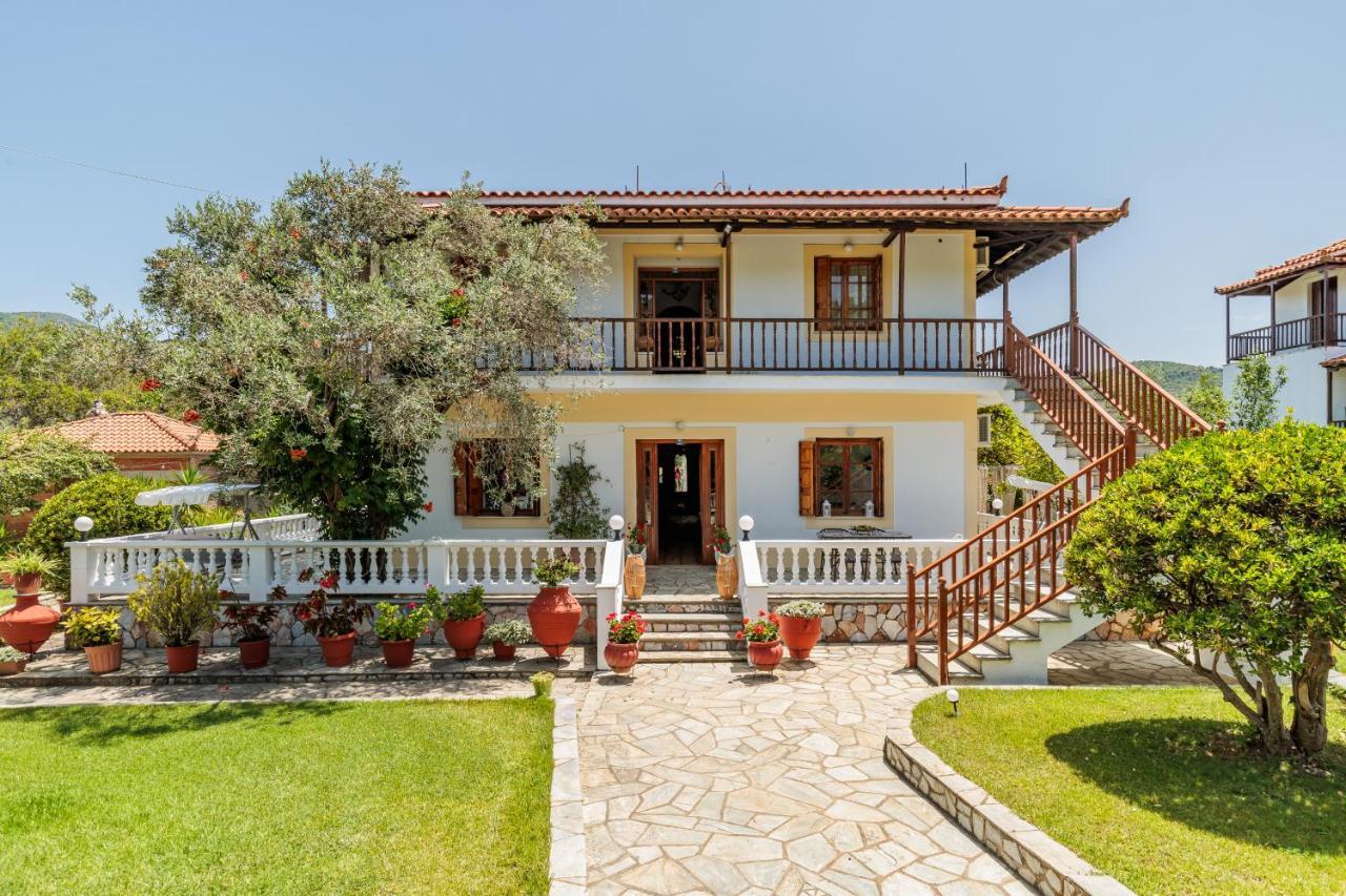 Panagou Studios Skopelos Town Exterior photo