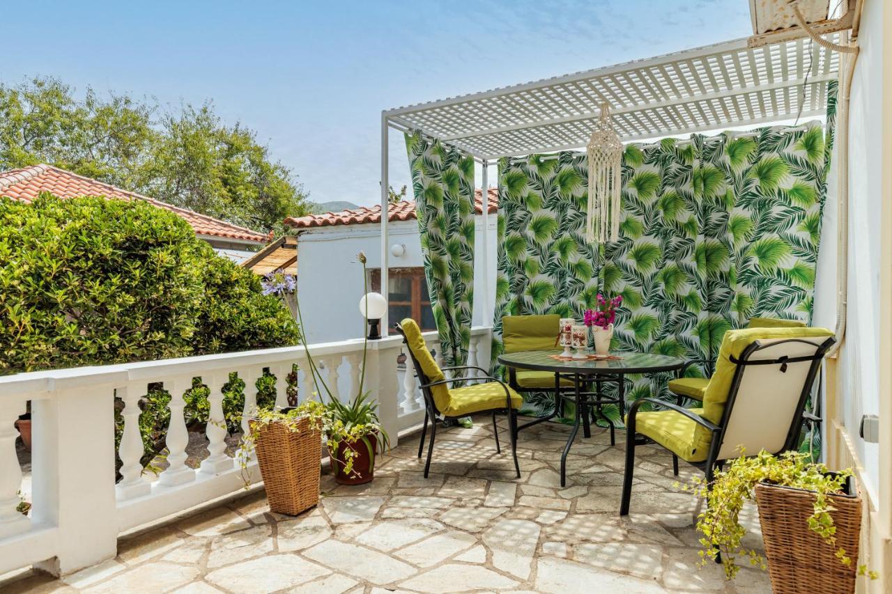 Panagou Studios Skopelos Town Exterior photo