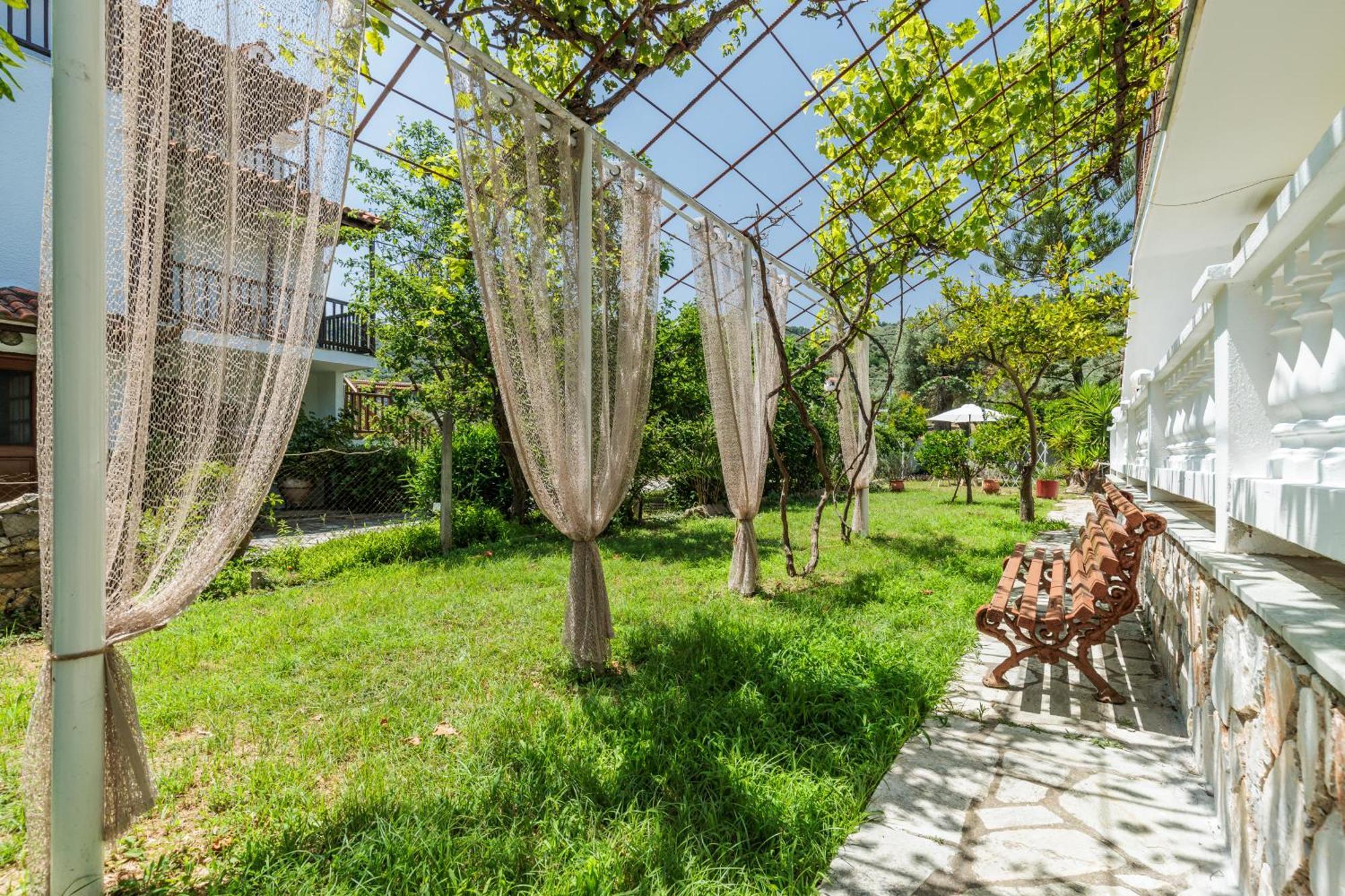 Panagou Studios Skopelos Town Exterior photo